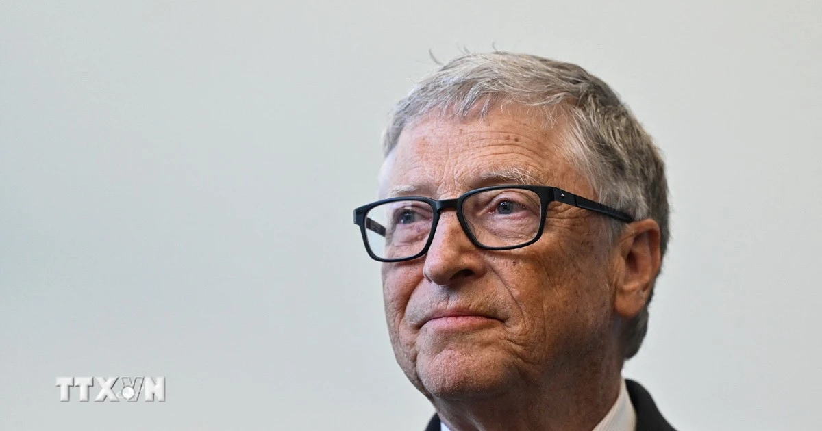 Tỷ phú Bill Gates nhấn mạnh tầm quan trọng của đầu tư vào con người và công nghệ