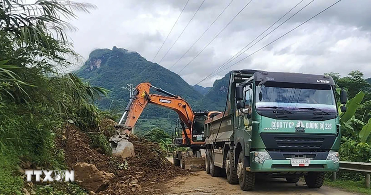 Điện Biên, Sơn La khẩn cấp sơ tán dân, khắc phục sạt lở do mưa lũ