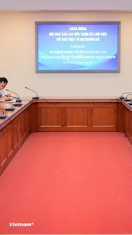 Báo Điện tử VietnamPlus chia sẻ kinh nghiệm với Hội Nhà báo Lào