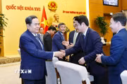 Chủ tịch Quốc hội Trần Thanh Mẫn gặp mặt lãnh đạo Bộ Ngoại giao, các đại sứ, trưởng cơ quan đại diện ngoại giao Việt Nam ở nước ngoài. (Ảnh: Doãn Tấn/TTXVN)