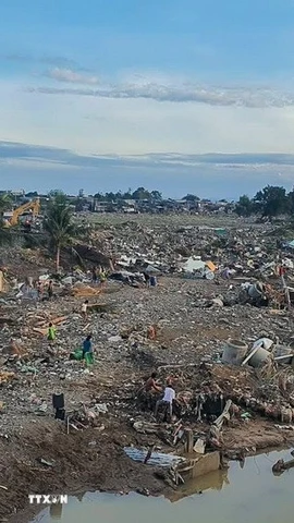 Siêu bão Kalmaegi gây ra thiệt hại nghiêm trọng trên diện rộng. (Ảnh: THX/TTXVN)