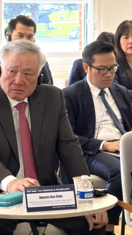 Phó Thủ tướng Thường trực Nguyễn Hòa Bình dự Tọa đàm Tài chính và Công nghệ Việt Nam – Hoa Kỳ. (Ảnh: Ngọc Quang/TTXVN)