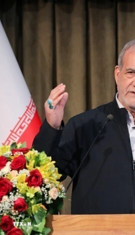 Tổng thống Iran Masoud Pezeshkian. (Ảnh: IRNA/TTXVN)