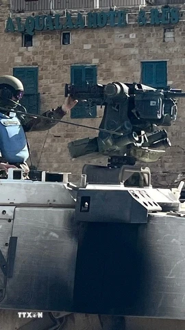 Đoàn xe của Lực lượng Lâm thời của Liên hợp quốc tại Liban (UNIFIL) được triển khai tại Sidon, Liban. (Ảnh: THX/TTXVN)