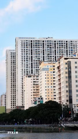 Một khu nhà ở xã hội ở Thành phố Hồ Chí Minh. (Ảnh: Hồng Đạt/TTXVN)