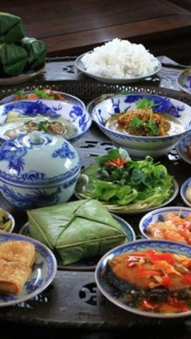 Mâm cơm Tết của người Việt thay đổi thế nào theo thời gian?