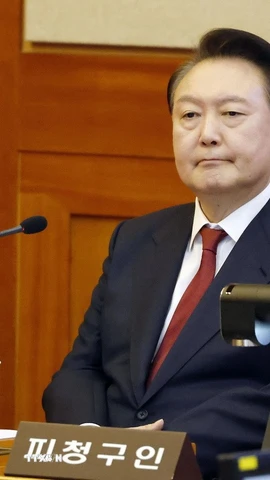 Tổng thống Hàn Quốc Yoon Suk Yeol tại Tòa án Hiến pháp ở Seoul ngày 23/1/2025. (Ảnh: Kyodo/TTXVN)