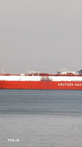 Tàu chở dầu. (Ảnh: THX/TTXVN)