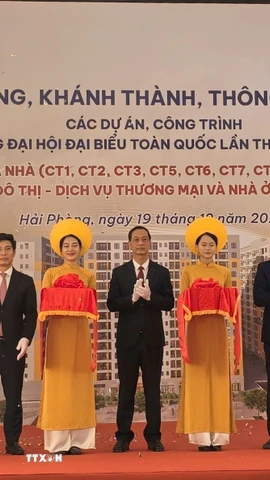Sáng 19/12/2025, Ủy ban nhân dân thành phố Hải Phòng và Công ty Cổ phần khu công nghiệp Sài Gòn - Hải Phòng tổ chức khánh thành một số công trình của Dự án Nhà ở xã hội, thuộc Dự án Khu đô thị - dịch vụ thương mại và nhà ở công nhân Tràng Duệ tại phường An Dương thành phố Hải Phòng. (Ảnh: Minh Thu/TTXVN)