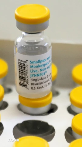 Vaccine phòng bệnh đậu mùa khỉ. (Ảnh: THX/TTXVN)