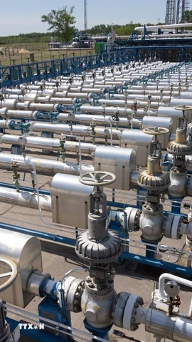 Một cơ sở dự trữ khí đốt ở châu Âu. (Ảnh: THX/TTXVN)