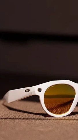 Kính Oakley Meta HSTN. (Ảnh: wired)