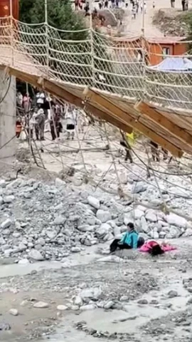 Hình ảnh vụ tai nạn. (Ảnh: Reuters)