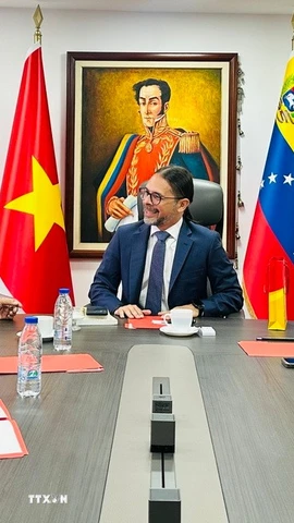 Quang cảnh buổi làm việc. (Ảnh: Đại sứ Việt Nam tại Venezuela/TTXVN phát)