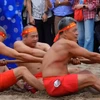 Festival Thăng Long 2025: Du khách quốc tế thích thú với cuộc thi kéo co ngồi