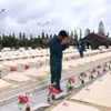 Các tổ công tác thực hiện công việc một cách cẩn trọng, đầy trách nhiệm. (Ảnh: Đức Hạnh/TTXVN)
