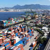 Cảng hàng hóa ở Rio de Janeiro, Brazil. (Ảnh: THX/TTXVN)