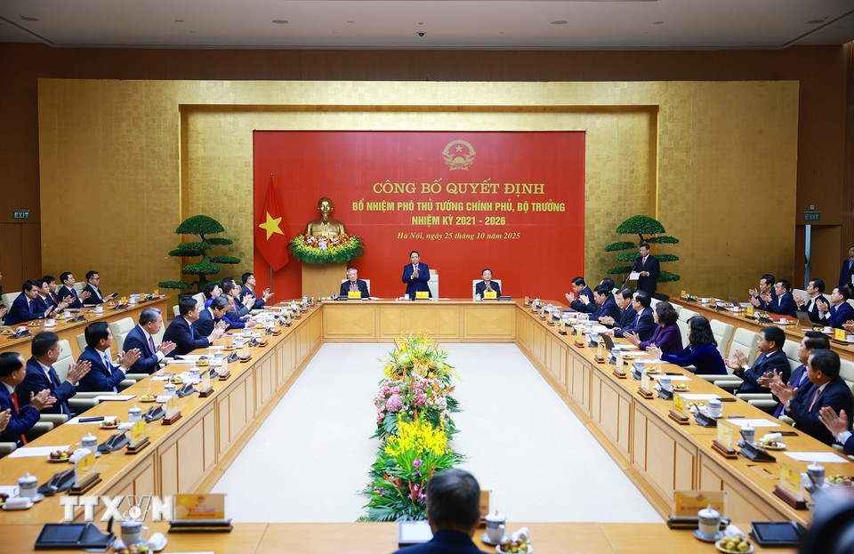 Lễ công bố các Quyết định bổ nhiệm Phó Thủ tướng Chính phủ, Bộ trưởng nhiệm kỳ 2021-2026. (Ảnh: Dương Giang/TTXVN)