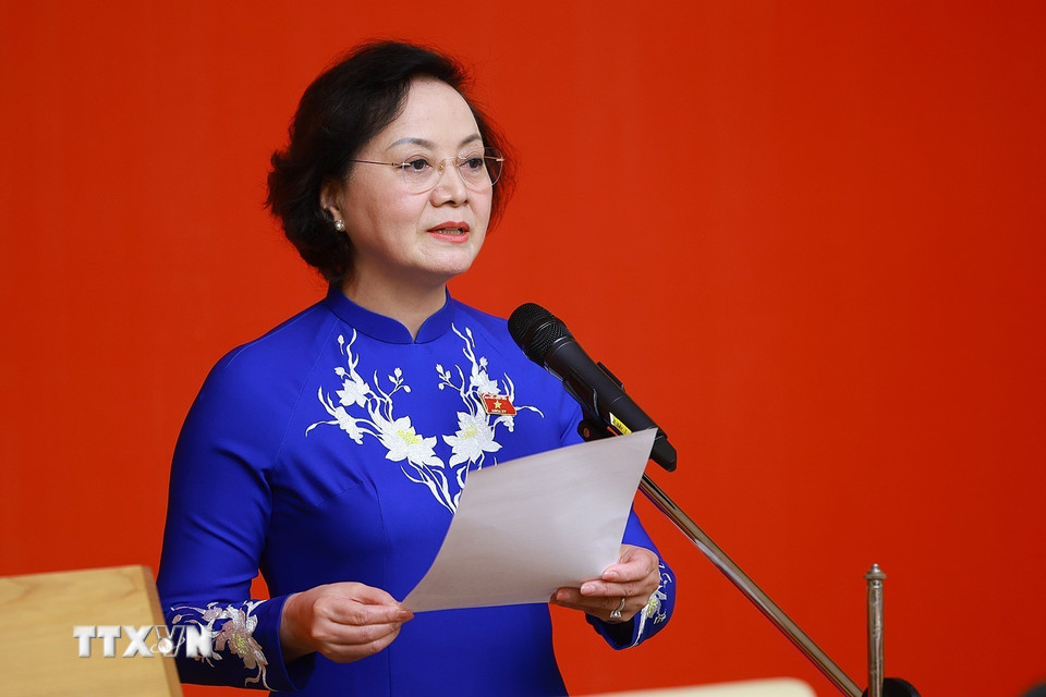 Đồng chí Phạm Thị Thanh Trà, Phó Thủ tướng Chính phủ thay mặt các đồng chí được bổ nhiệm, phát biểu nhận nhiệm vụ. (Ảnh: Dương Giang/TTXVN)