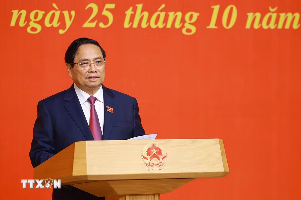 Bí thư Đảng ủy Chính phủ, Thủ tướng Chính phủ Phạm Minh Chính phát biểu giao nhiệm vụ cho các Phó Thủ tướng Chính phủ, Bộ trưởng nhiệm kỳ 2021-2026. (Ảnh: Dương Giang/TTXVN)