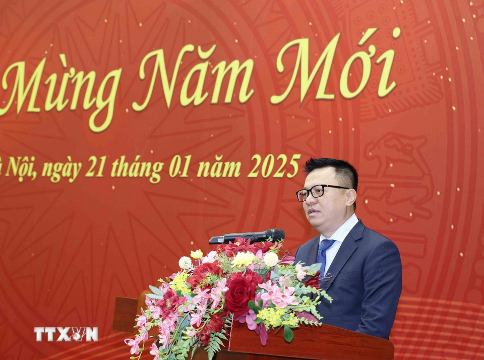 Đồng chí Lê Quốc Minh, Ủy viên Trung ương Đảng, Phó Trưởng Ban Tuyên giáo Trung ương, Chủ tịch Hội Nhà báo Việt Nam, Tổng Biên tập Báo Nhân Dân, phát biểu tại hội nghị. (Ảnh: Phương Hoa/TTXVN)