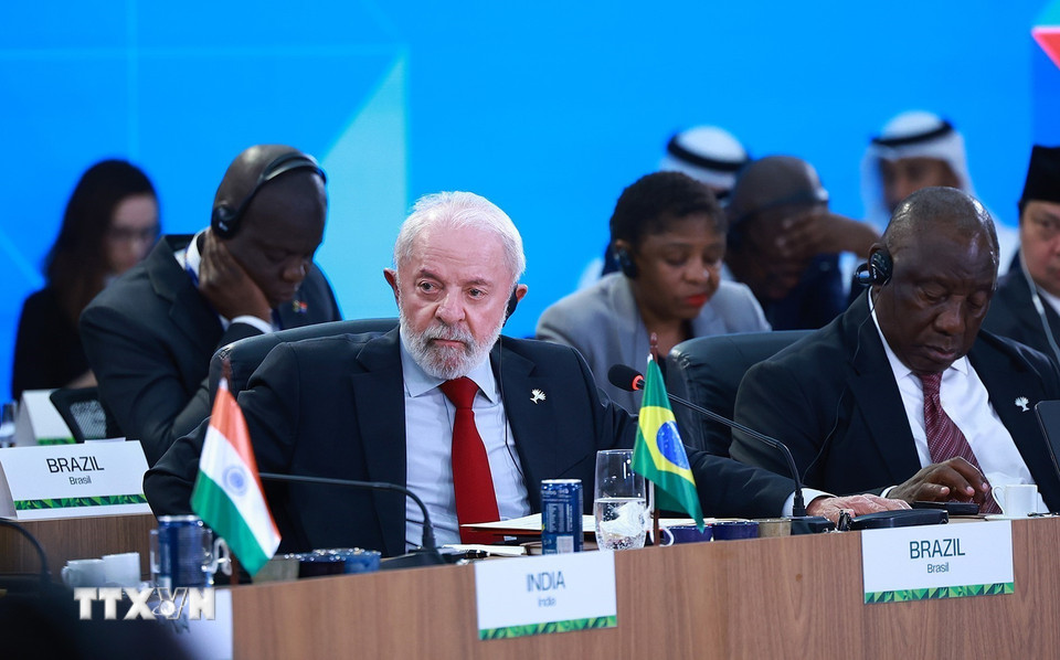 Tổng thống Brazil Lula da Silva chủ trì Phiên thảo luận cấp cao "Tăng cường chủ nghĩa đa phương, các vấn đề kinh tế-tài chính và trí tuệ nhân tạo". (Ảnh: Dương Giang/TTXVN)