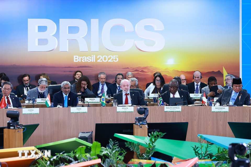 Tổng thống Brazil Lula da Silva chủ trì Phiên thảo luận cấp cao "Tăng cường chủ nghĩa đa phương, các vấn đề kinh tế-tài chính và trí tuệ nhân tạo". (Ảnh: Dương Giang/TTXVN)