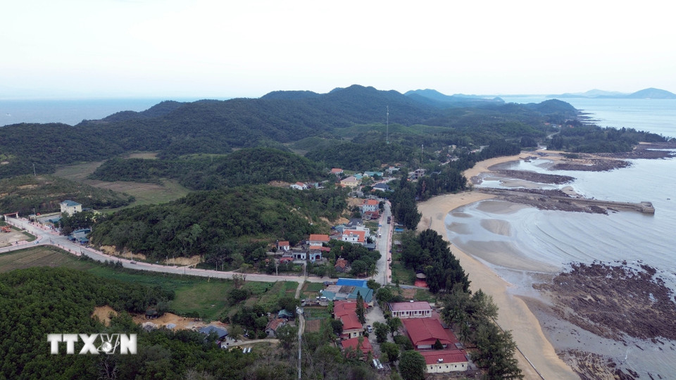 Một góc xã đảo Cái Chiên. (Ảnh: Đức Hiếu/TTXVN)