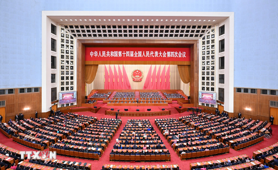 Ngày 12/3/2026, tại Đại lễ đường Nhân dân ở thủ đô Bắc Kinh, kỳ họp thứ tư Đại hội Đại biểu Nhân dân Toàn quốc (Nhân Đại - tức Quốc hội) Trung Quốc khóa XIV đã bế mạc sau 8 ngày làm việc. (Ảnh: THX/TTXVN)