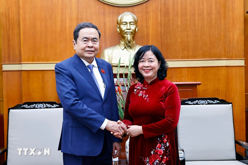 Chủ tịch Quốc hội Trần Thanh Mẫn chúc Tết Ủy ban Trung ương Mặt trận Tổ quốc Việt Nam. (Ảnh: Doãn Tấn/TTXVN)