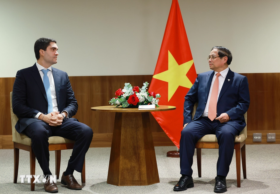 Thủ tướng Phạm Minh Chính tiếp lãnh đạo Tập đoàn khai thác khoáng sản Vale. (Ảnh: Dương Giang/TTXVN)