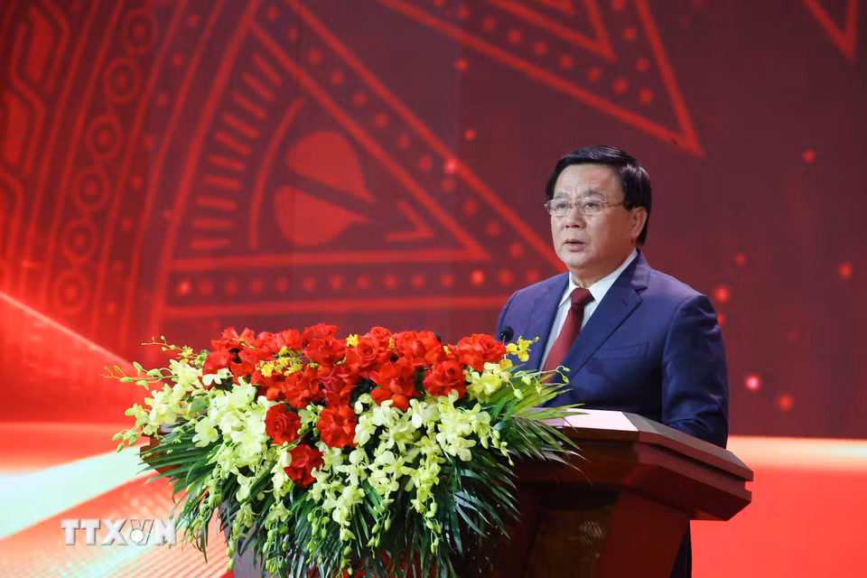 Đồng chí Nguyễn Xuân Thắng, Ủy viên Bộ Chính trị, Giám đốc Học viện Chính trị quốc gia Hồ Chí Minh, Chủ tịch Hội đồng Lý luận Trung ương, Phó Trưởng Ban Chỉ đạo 35 Trung ương, Trưởng Ban Chỉ đạo Cuộc thi phát biểu tổng kết Cuộc thi. (Ảnh: Văn Điệp/TTXVN)
