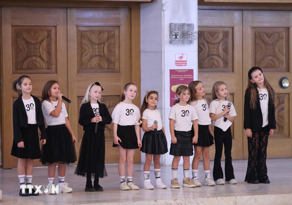 Biểu diễn nghệ thuật của Bulgaria. (Ảnh: Thống Nhất/TTXVN)