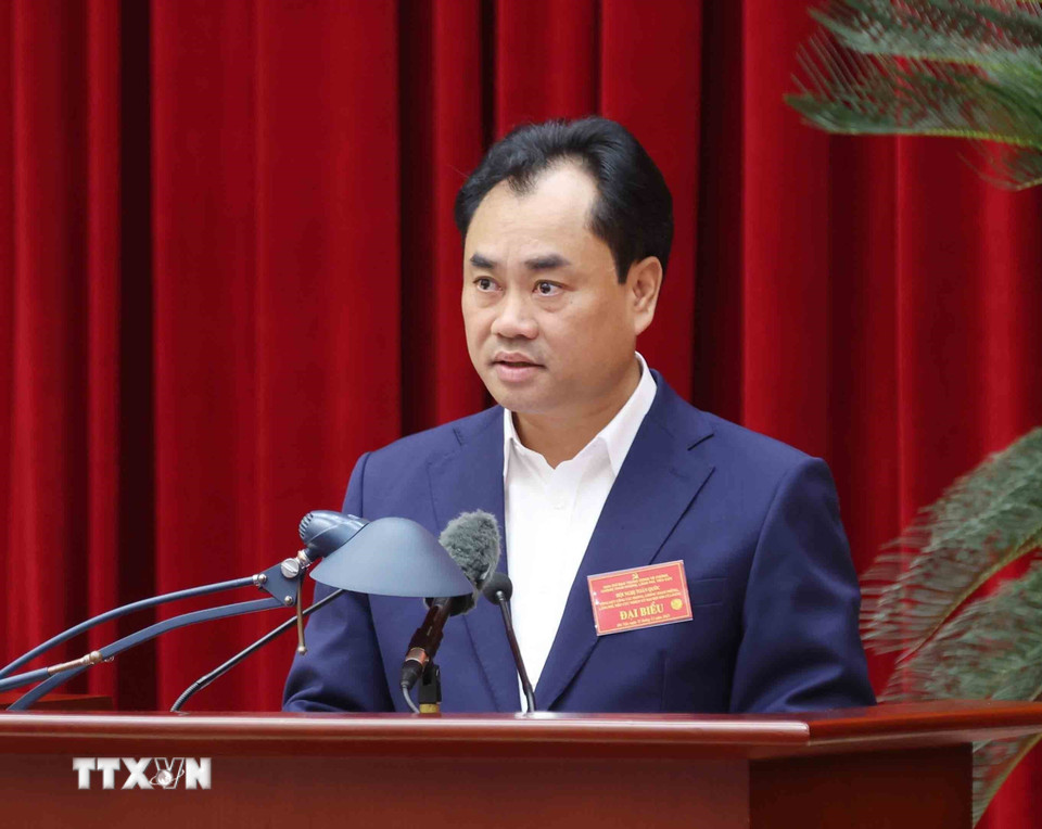 Đồng chí Trịnh Việt Hùng, Ủy viên Dự Khuyết Trung ương Đảng, Bí thư Tỉnh uỷ Lào Cai tham luận tại hội nghị. (Ảnh: Phương Hoa/TTXVN)