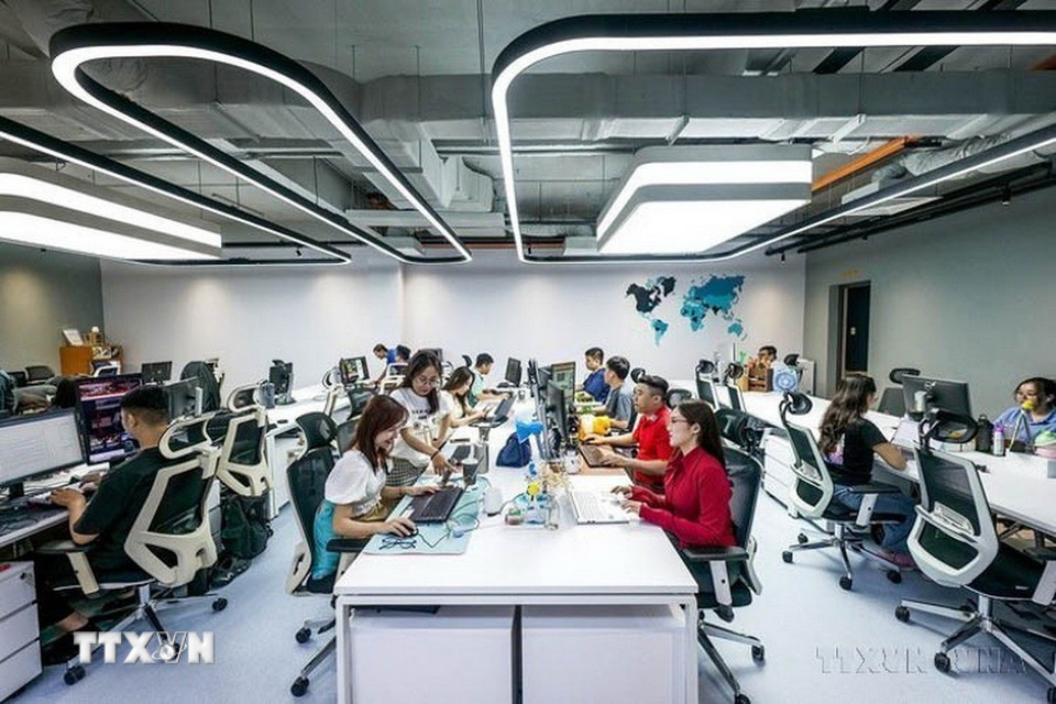 Báo Tuổi Trẻ đưa vào hoạt động tòa soạn chuyển đổi số theo phong cách hiện đại, đa năng và sáng tạo. Đây là cột mốc phát triển mới của báo và nhân kỷ niệm 50 năm hình thành và phát triển Tuổi Trẻ (26/12/2024). (Ảnh: TTXVN phát)