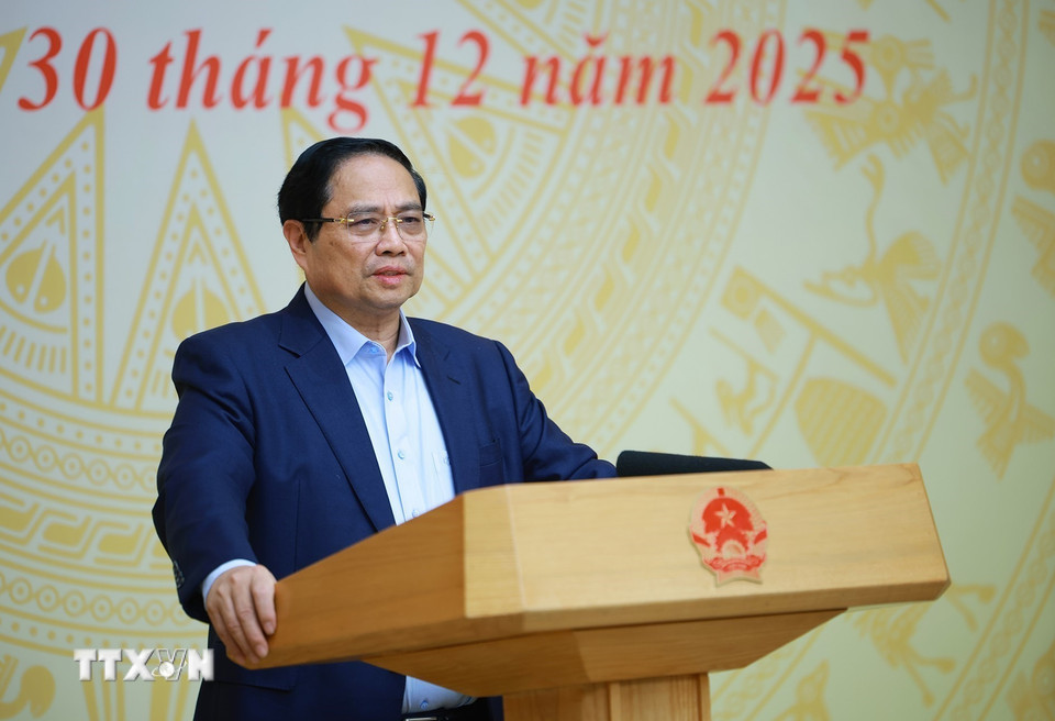 Thủ tướng Phạm Minh Chính chủ trì hội nghị triển khai Nghị quyết của Quốc hội về tháo gỡ khó khăn các dự án và phát triển kinh tế-xã hội vùng đồng bào dân tộc. (Ảnh: Dương Giang/TTXVN)