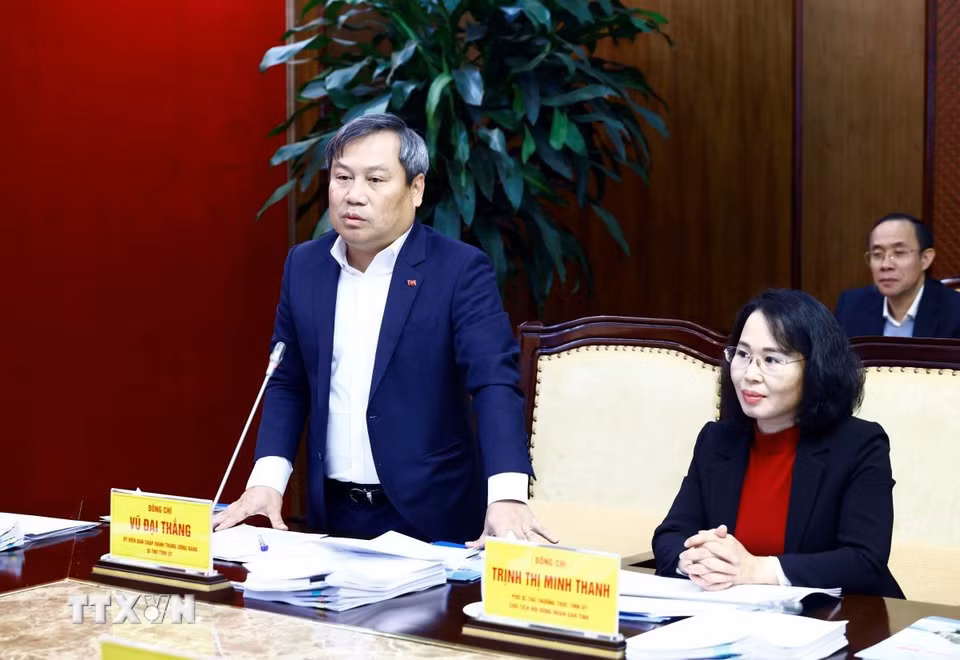 Ông Vũ Đại Thắng, Ủy viên Trung ương Đảng, Bí thư Tỉnh ủy Quảng Ninh báo cáo một số nội dung. (Ảnh: Lâm Khánh/TTXVN)