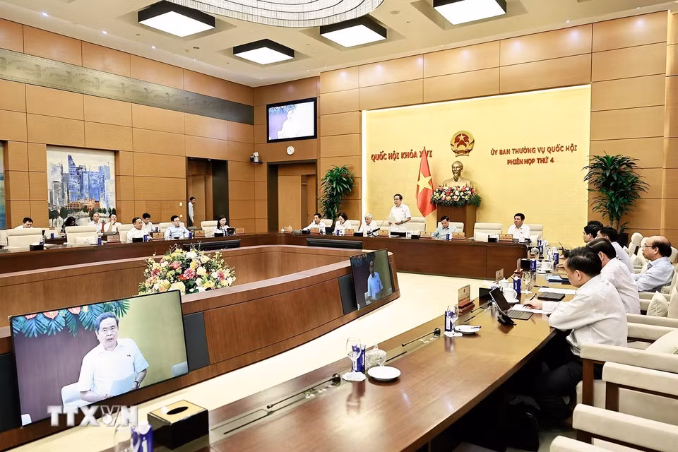 Chủ tịch Quốc hội Trần Thanh Mẫn phát biểu bế mạc Phiên họp thứ tư của Ủy ban Thường vụ Quốc hội. (Ảnh: Doãn Tấn/TTXVN)