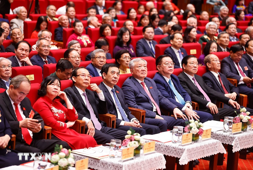 Tổng Bí thư Tô Lâm cùng các đồng chí lãnh đạo, nguyên lãnh Đảng, Nhà nước dự. (Ảnh: Doãn Tấn/TTXVN)