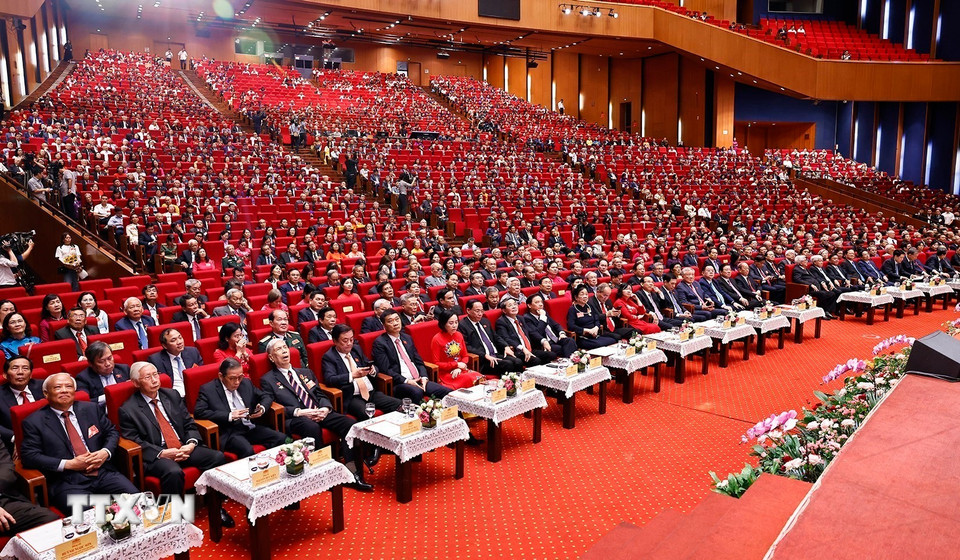 Tổng Bí thư Tô Lâm cùng các đồng chí lãnh đạo, nguyên lãnh Đảng, Nhà nước dự. (Ảnh: Doãn Tấn/TTXVN)