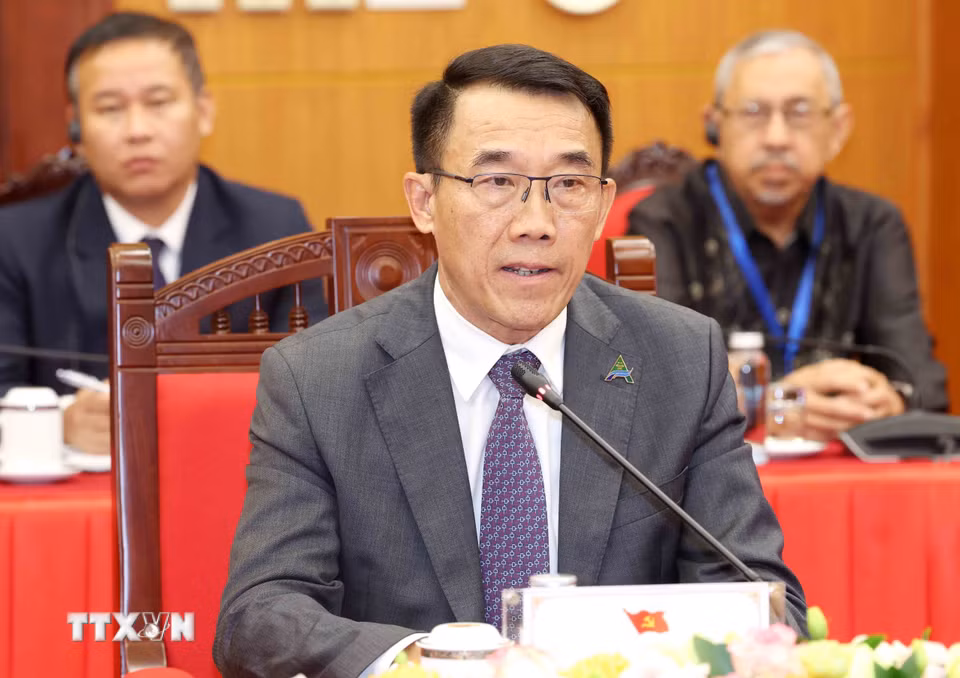 Ông Bounleua Phandanouvong, Ủy viên Trung ương Đảng, Trưởng ban Đối ngoại Trung ương Đảng Nhân dân Cách mạng Lào phát biểu. (Ảnh: Phương Hoa/TTXVN)
