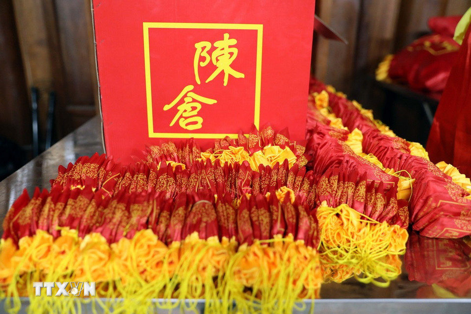 18 vạn túi lương được ban tổ chức chuẩn bị để phát tại Lễ hội phát lương Đức Thánh Trần tại đền Trần Thương năm 2025. (Ảnh: Đại Nghĩa/TTXVN)