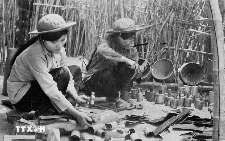 Quân giới huyện Điện Bàn 2 (Quảng Đà) tạo được nhiều vũ khí có chất lượng để tiêu diệt địch. (Ảnh: Nguyễn Đán/TTXVN)