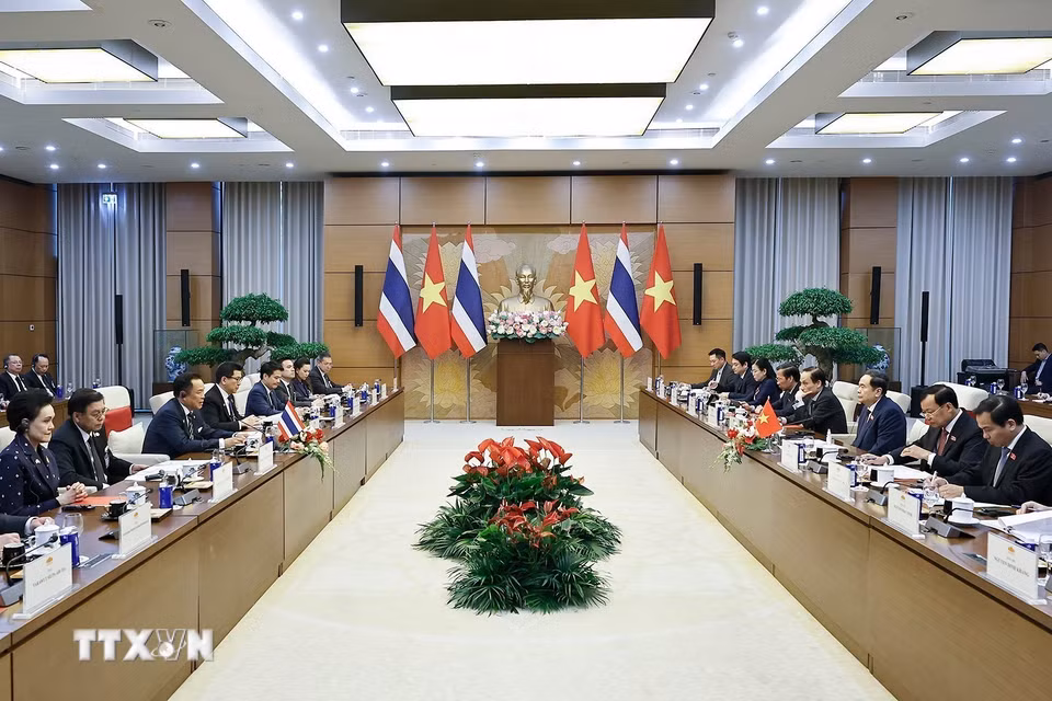 Chủ tịch Quốc hội Trần Thanh Mẫn hội kiến Thủ tướng Thái Lan Anutin Charnvirakul thăm chính thức Việt Nam và tham dự Diễn đàn Tương lai ASEAN lần thứ ba. (Ảnh: Doãn Tấn/TTXVN)
