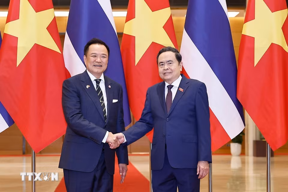 Chủ tịch Quốc hội Trần Thanh Mẫn hội kiến Thủ tướng Thái Lan Anutin Charnvirakul thăm chính thức Việt Nam và tham dự Diễn đàn Tương lai ASEAN lần thứ ba. (Ảnh: Doãn Tấn/TTXVN)