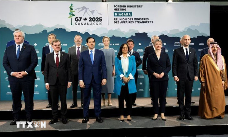Ngày 12/11/2025, Ngoại trưởng Nhóm các nước công nghiệp phát triển (G7) đã ra tuyên bố chung, kêu gọi thiết lập ngừng bắn ngay lập tức tại Ukraine, đồng thời bày tỏ quan ngại sâu sắc trước tình trạng bạo lực leo thang tại Sudan và những diễn biến an ninh tại khu vực châu Á-Thái Bình Dương. (Ảnh: Reuters/TTXVN)