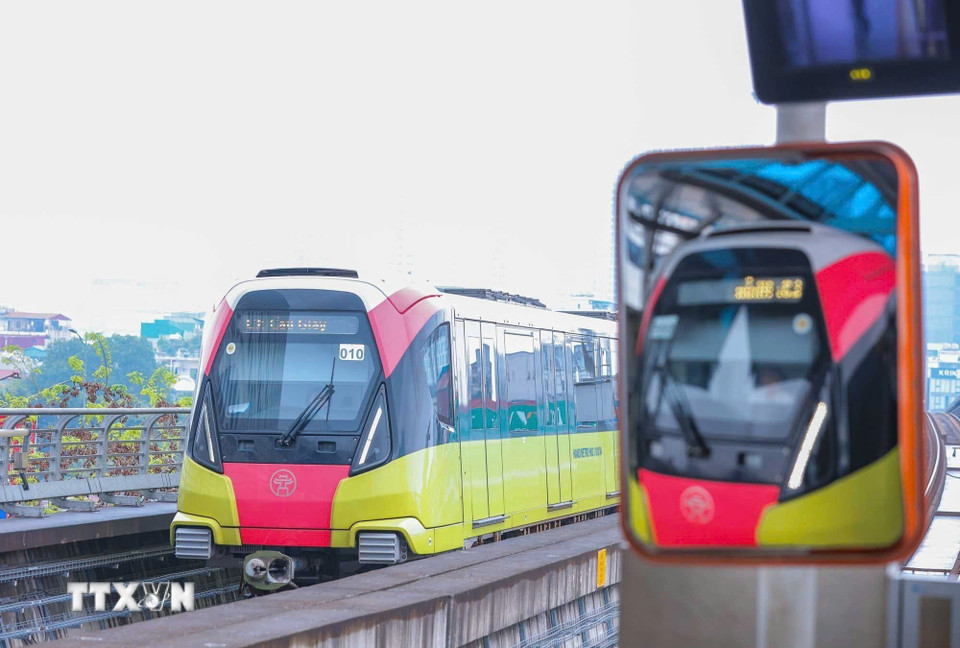Hà Nội hiện đang khai thác hai tuyến đường sắt đô thị: Tuyến 2A: Cát Linh–Hà Đông và tuyến 3.1: Nhổn–ga Hà Nội. (Ảnh: Hoàng Hiếu/TTXVN)