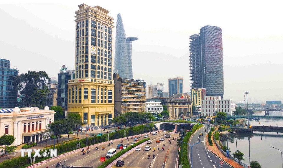 Đường vào hầm Thủ Thiêm phía bên Quận 2, Thành phố Hồ Chí Minh. (Ảnh: Vũ Sinh/TTXVN)