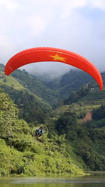 Khai thác hiệu quả các tiềm năng, lợi thế về du lịch sinh thái, cảnh quan, dịch vụ môi trường và các giá trị đa dạng sinh học của rừng. (Ảnh: Quốc Khánh/TTXVN)