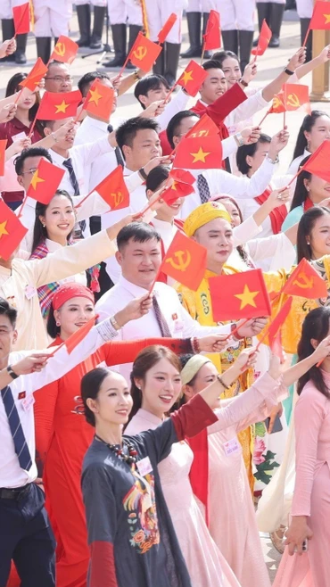 Khối Văn hóa, Thể thao diễu hành Kỷ niệm 80 năm Quốc khánh 2/9. (Ảnh: Thống Nhất/TTXVN)